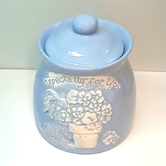 Vintage ceramic periwinkle blue, especially for you canister jar. No flaws - Picture 2 of 7